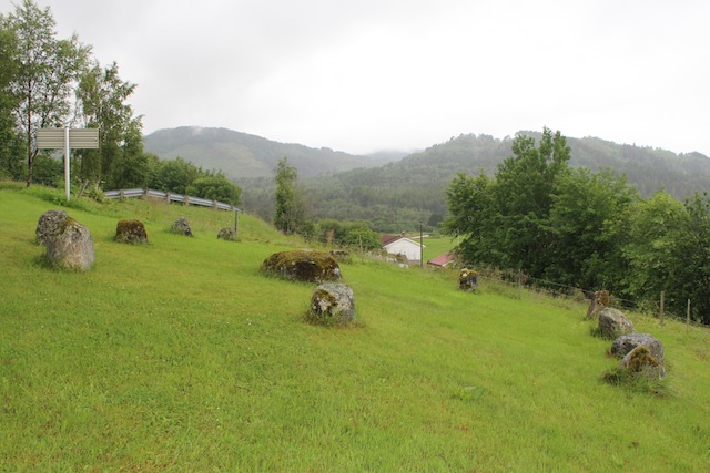 Fil:Tingkrets på Kvernes 1.jpg