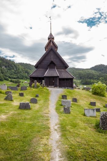 Eidsborg stavkirke 2.jpg