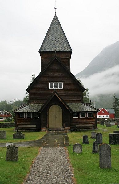 Fil:Røldal Stavkirke.jpg