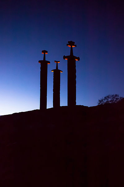 Fil:Sverd i fjell 2.jpg